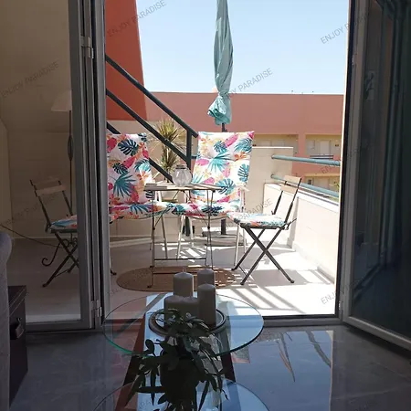 Enjoy Paradise Apartment *